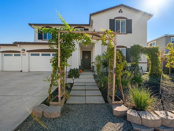 4th image of 1308 Valley Oak Drive