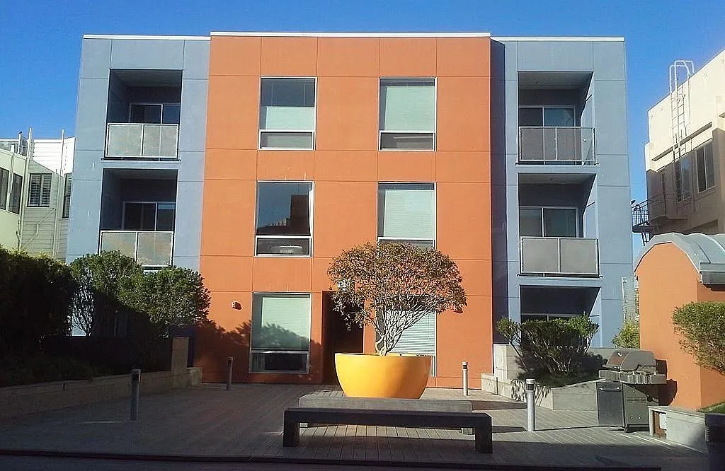 555 Bartlett Street — Photo 2