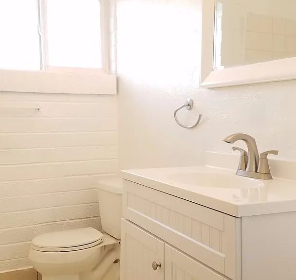 370 E. 200 N. — Photo 10