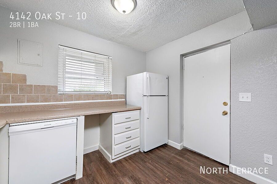 1st image of 4140 Oak St #10