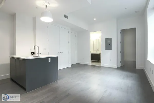 Rented by Metropolitan Property Group | media 27