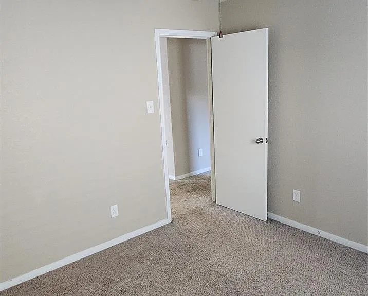 8830 Summerset Meadow Ct — Photo 25