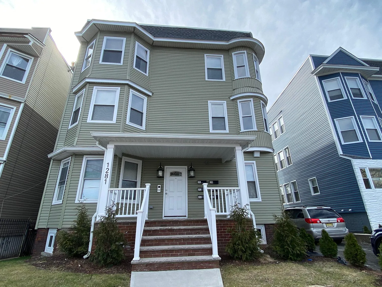 1281 Springfield Ave — Photo 1