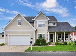 742 Cranberry Rd, Beachwood, NJ 08722