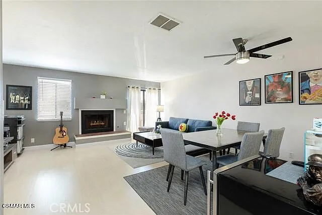 2 bed, 2.5 bath, 1065 sqft, $2,450 — Photo 2