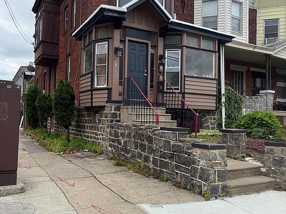 2nd image of 6100 Walnut St