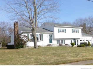 17 Rye Hill Dr, Southington, CT 06489