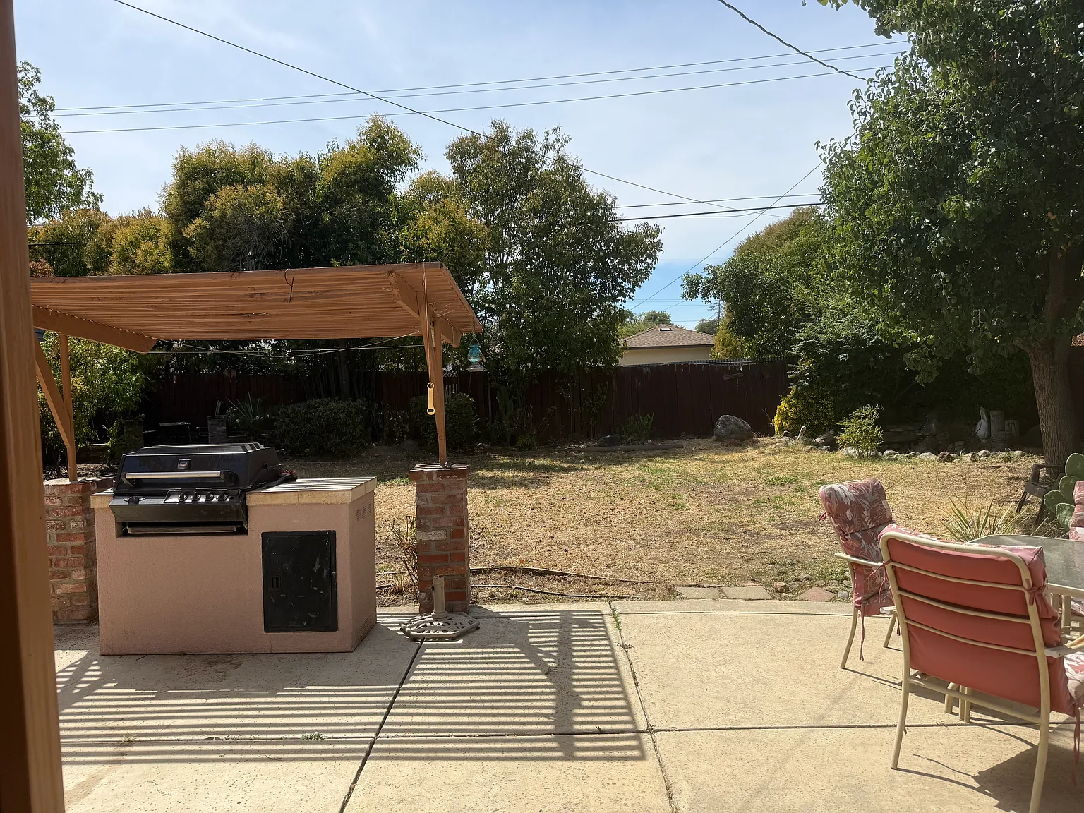 3 bed, 1012 sqft, $2,400 — Photo 3