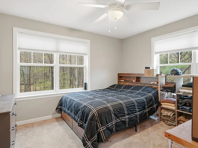 4 Marion Ave #4 — Photo 16