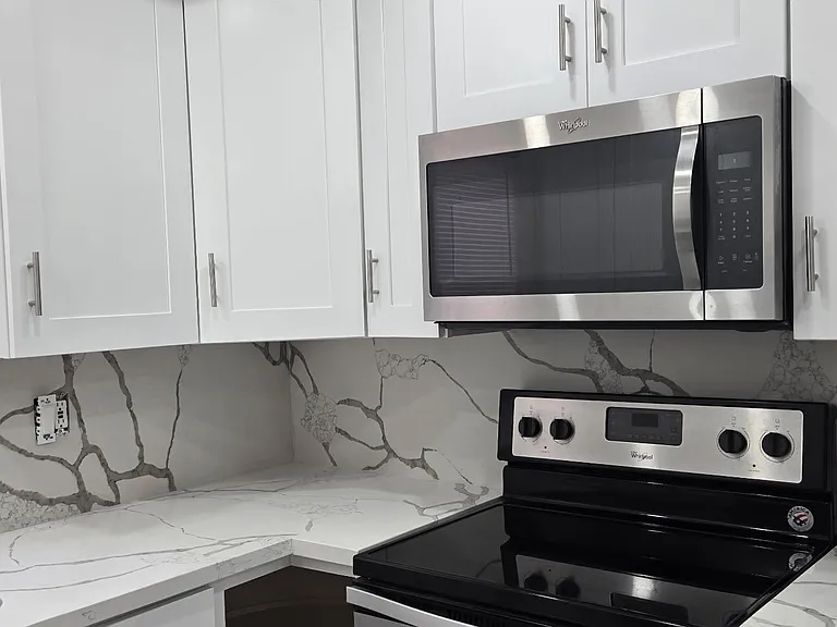 221 Oakleaf Dr #104 — Photo 4