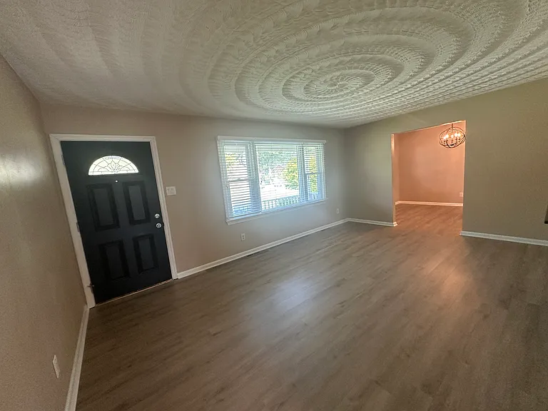 536 Summit Ridge Dr — Photo 3