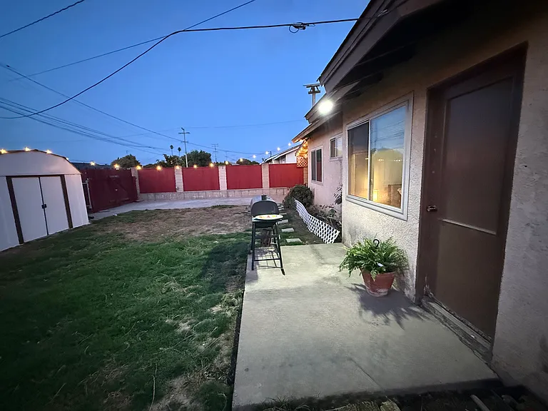 1109 W Pine Ave — Photo 8
