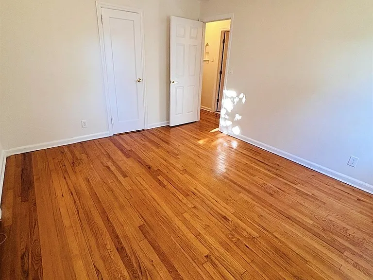 1526 Rhode Ave — Photo 4