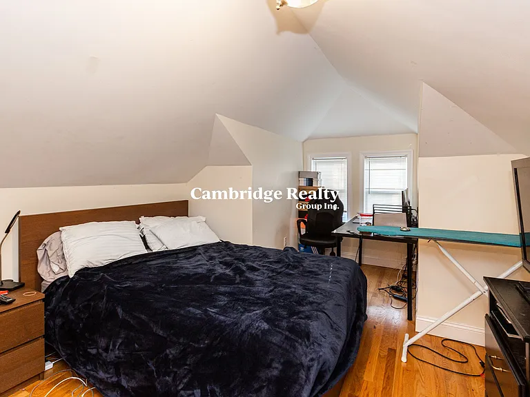 186 Calumet St #T — Photo 8