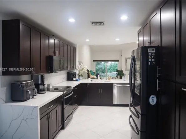 1575 Zenith Way #0, Fort Lauderdale, FL 33327