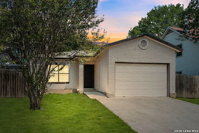 3 bed, 2.0 bath, 1328 sqft, $1,650 — Photo 1