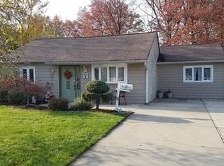 1 Glenville Rd, Edison, NJ 08817