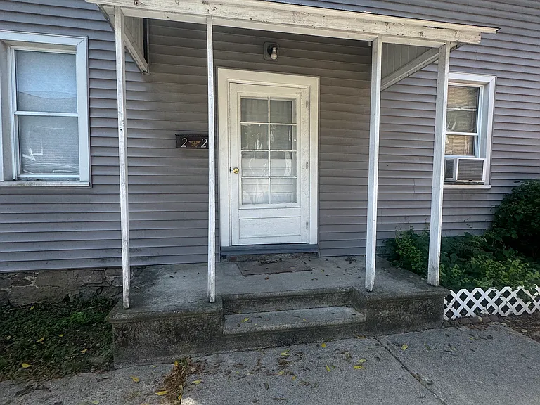 20-22 E Center St — Photo 1