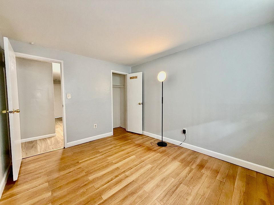 Bedroom Alt View