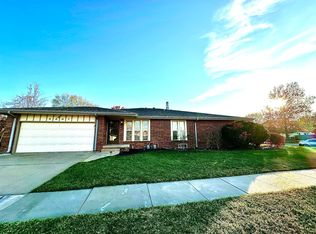 8207 E Chalet Dr, Wichita, KS 67207