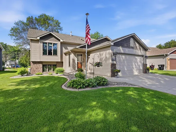 10760 Kumquat St NW, Coon Rapids, MN 55448