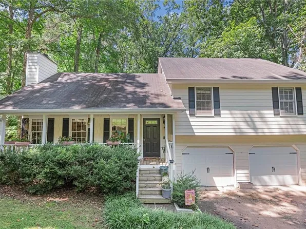 415 Walnut Dr, Woodstock, GA 30189