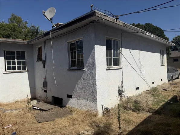 7543 Vineland Ave, Sun Valley, CA 91352