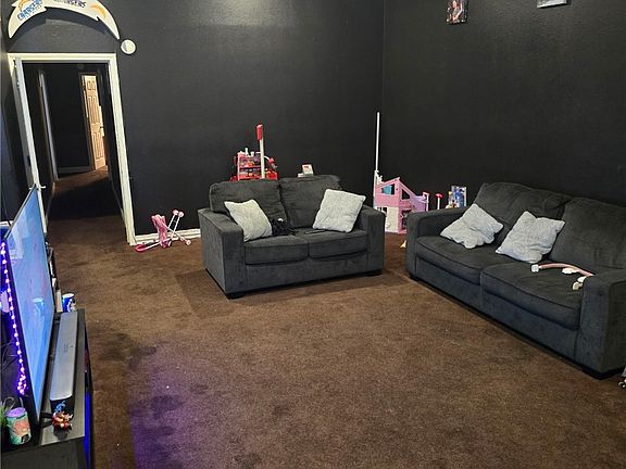 2nd image of 6754 Palm Ave