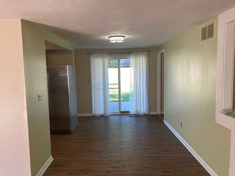 3700 Caracas Dr — Photo 11