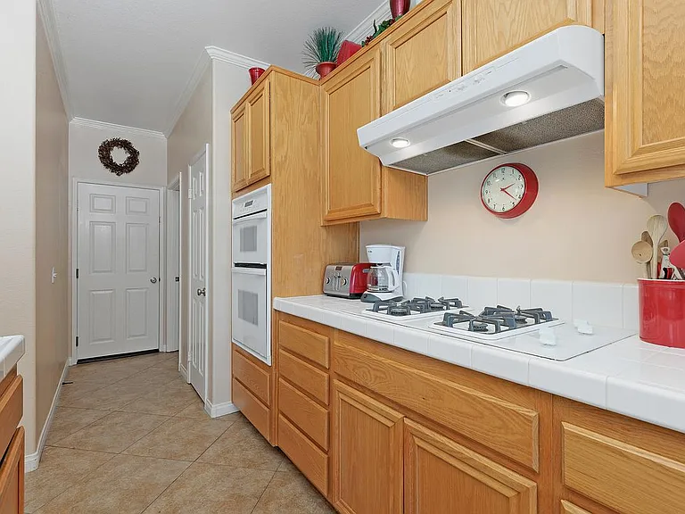 6963 Tradewinds Dr — Photo 18