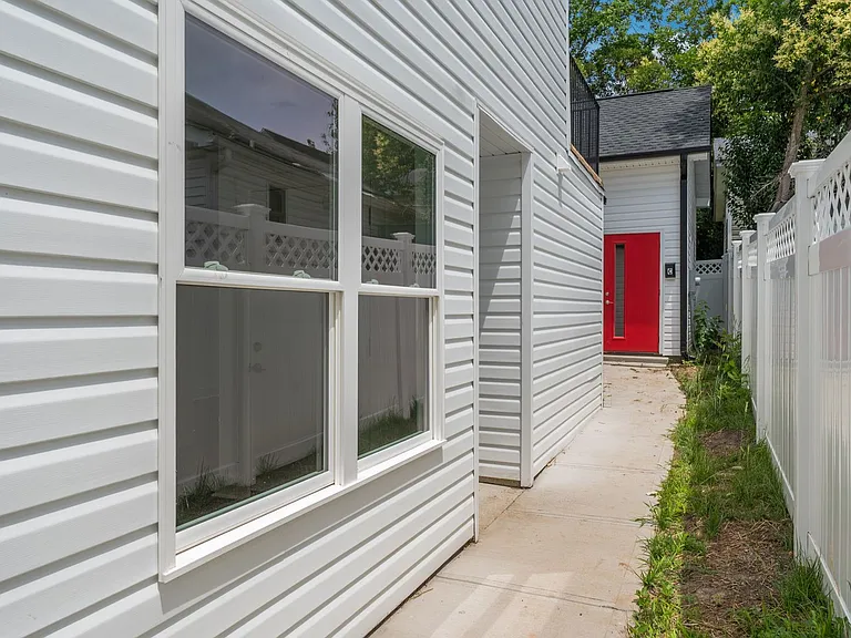 711 Gerard St #C — Photo 16