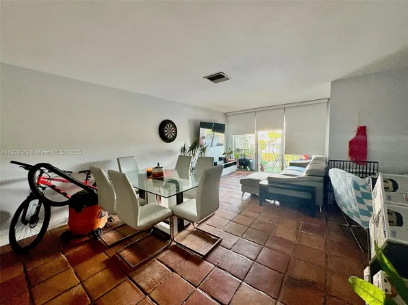 8475 SW 156th Ct APT 330, Miami, FL 33193