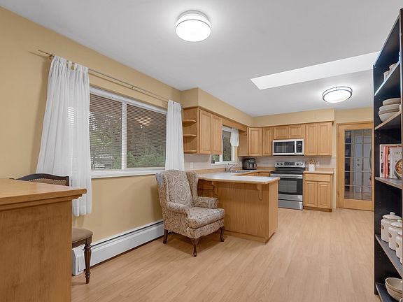 3rd image of 12259 252nd St