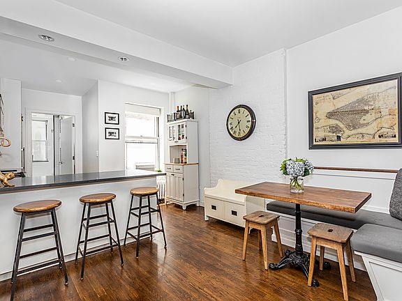 3rd image of 236 E 6th St APT 2W