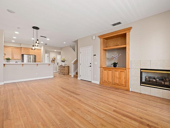 4th image of 2507 Edgewater Drive