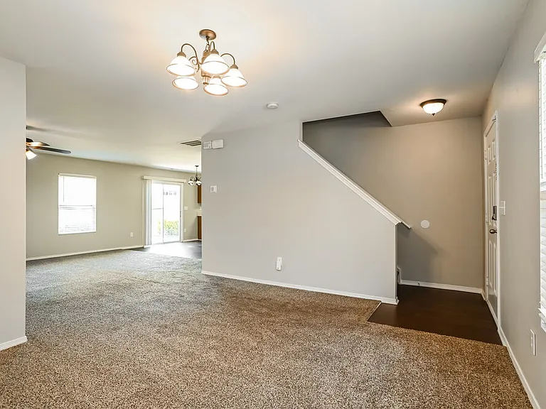 12034 Red Leaf Dr — Photo 6