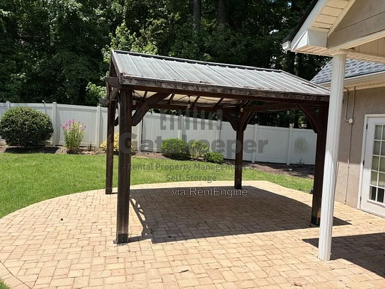 208 Lenox Dr — Photo 19