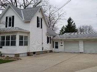 1210 2nd Ave NE, Clear Lake, IA 50428