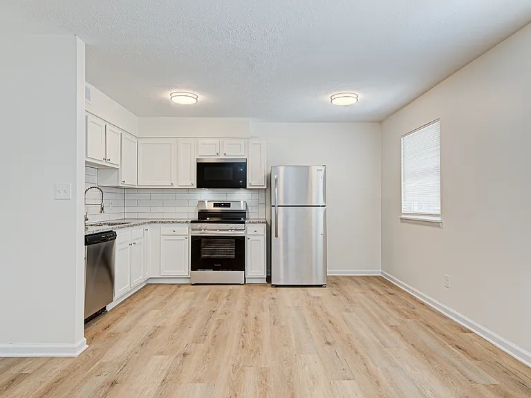 2912 Brinkey Way — Photo 2