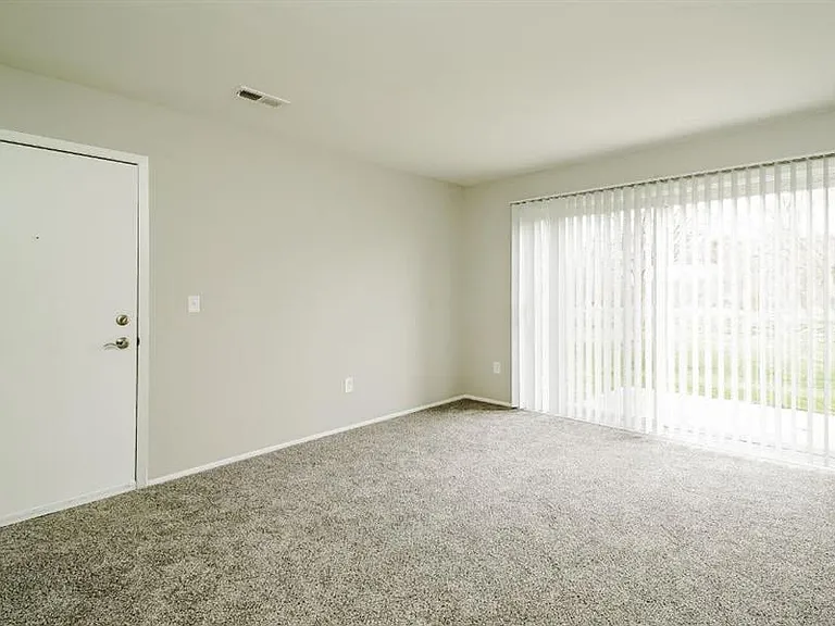 Residences at Grand Blanc Apartments - Grand Blanc, MI — Photo 25