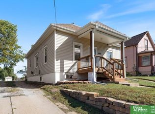 6926 Bedford Ave, Omaha, NE 68104