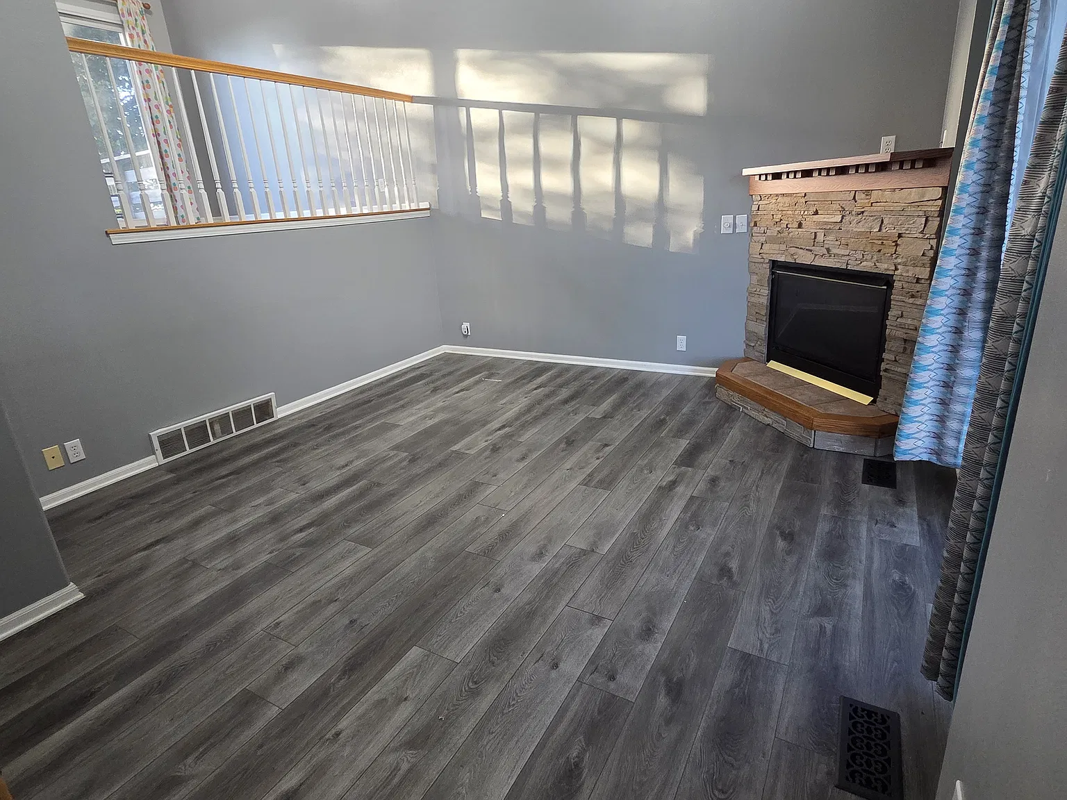 3 bed, 1274 sqft, $2,200 — Photo 2