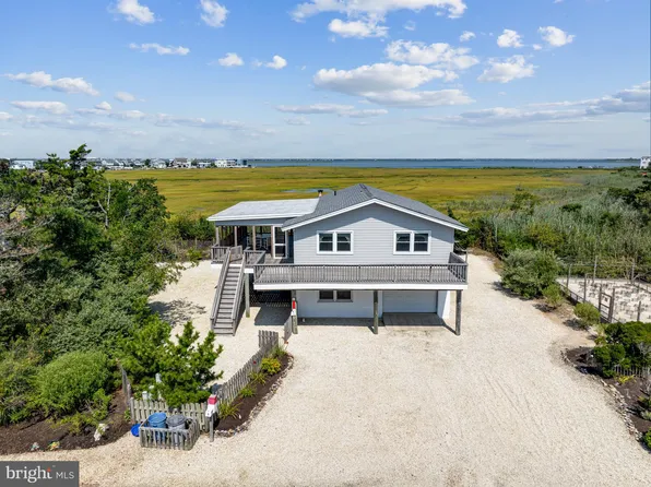 8 Collier Rd, Beach Haven, NJ 08008