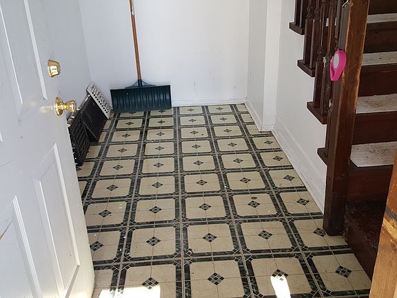 front hallway, upstairs unit