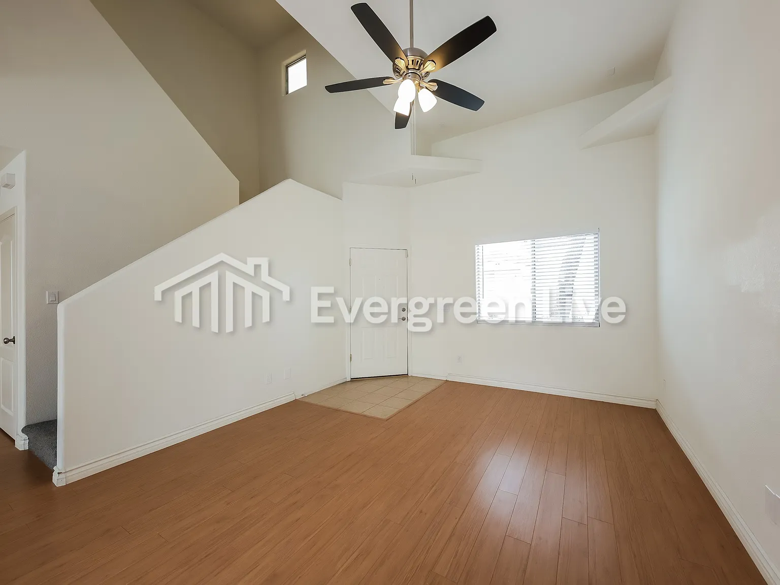 3 bed, 2.0 bath, 1630 sqft, $1,845 — Photo 3