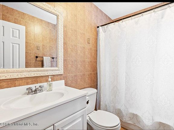2nd image of 28 Marscher Pl #3