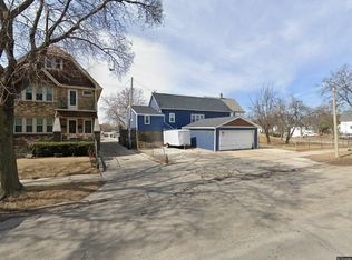 1207 W Lapham Blvd, Milwaukee, WI 53204