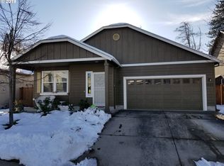 1127 Riverfront Way, Cottage Grove, OR 97424