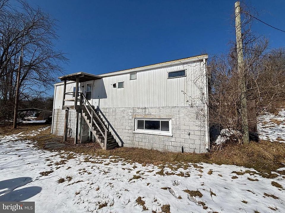 2nd image of 1166 S Main St