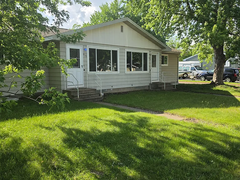 836 Brighton St — Photo 8